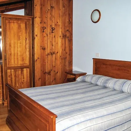 Apt. 5 Ii Urbania